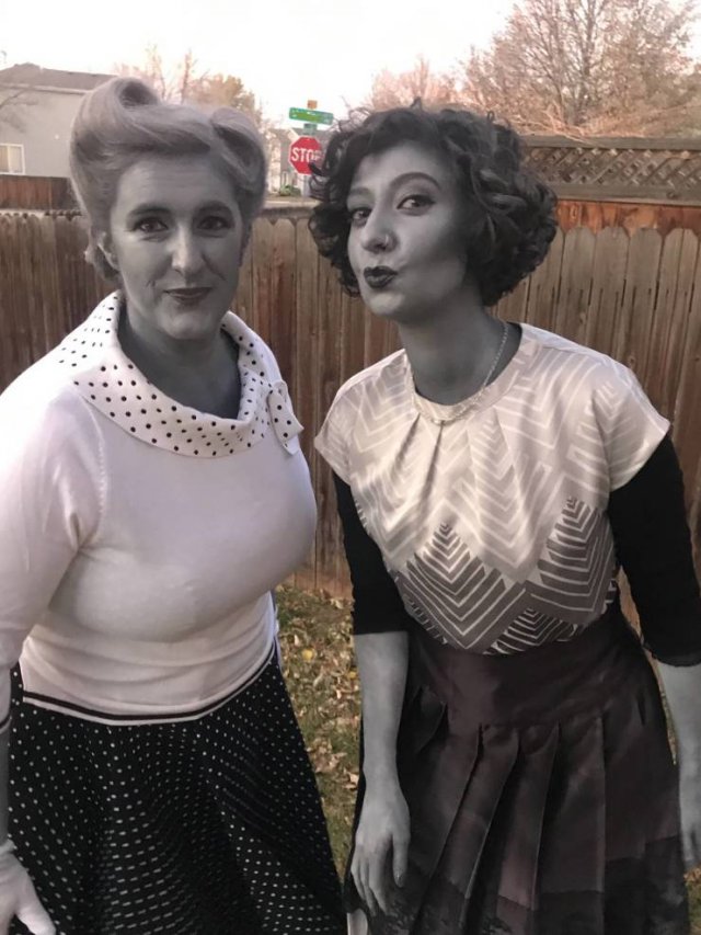 Halloween Costumes (33 pics) Halloween Costumes (33 pics)