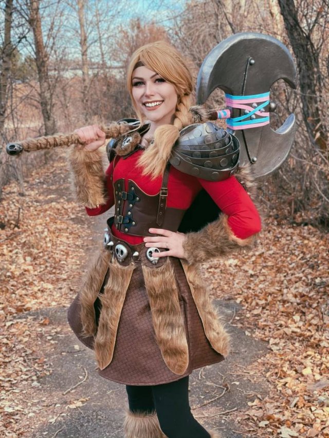 Halloween Costumes (33 pics)