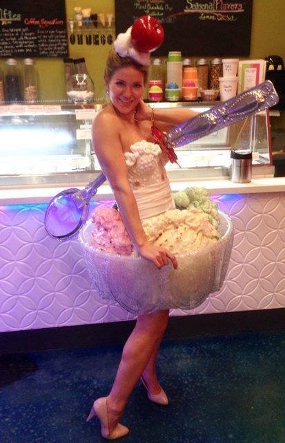 Halloween Costumes (33 pics)