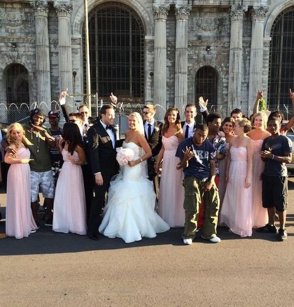 Unusual Weddings (20 pics)