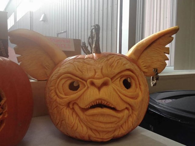 Pumpkin Carving Art (47 pics) Pumpkin Carving Art (47 pics)