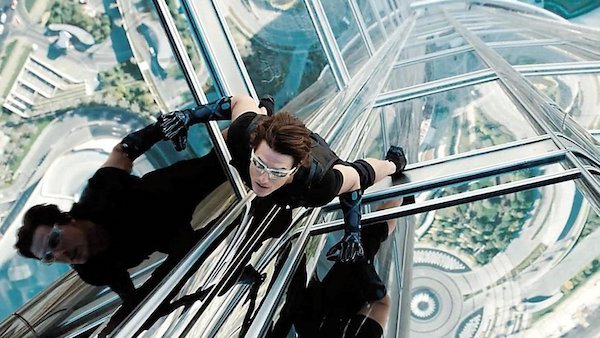 The Best And Worst Action Movies Starring Tom Cruise (21 pics)