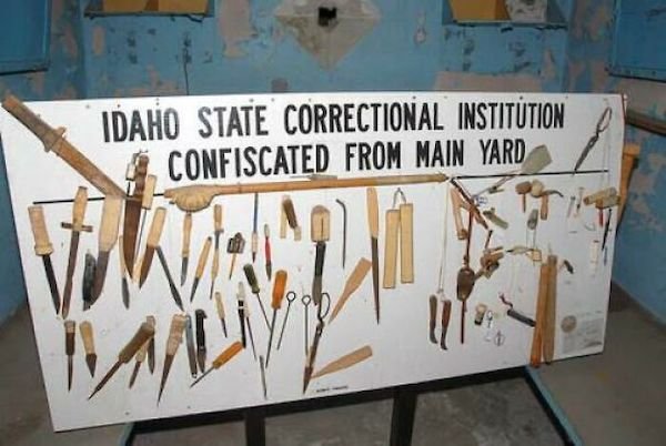 Items Confiscated From Prison (37 pics) Items Confiscated From Prison (37 pics)