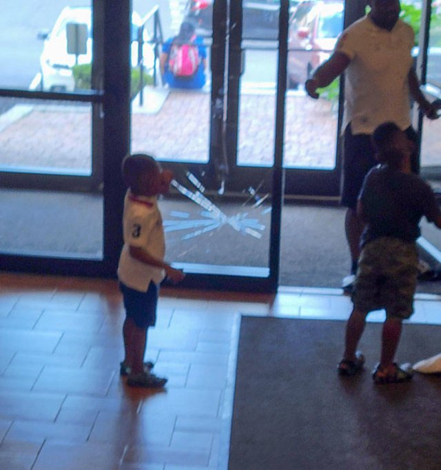 Living With Children (48 pics) Living With Children (48 pics)
