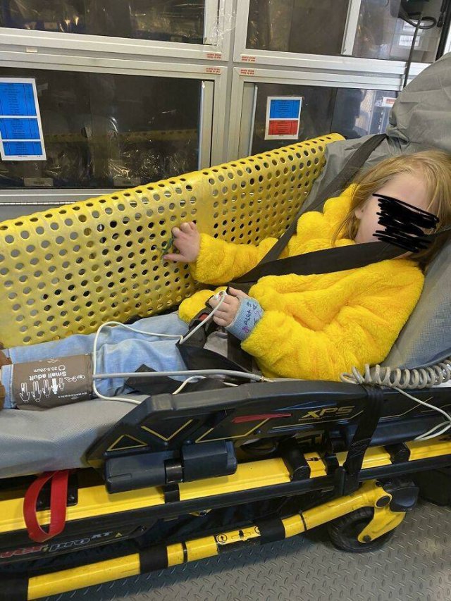 Living With Children (48 pics) Living With Children (48 pics)