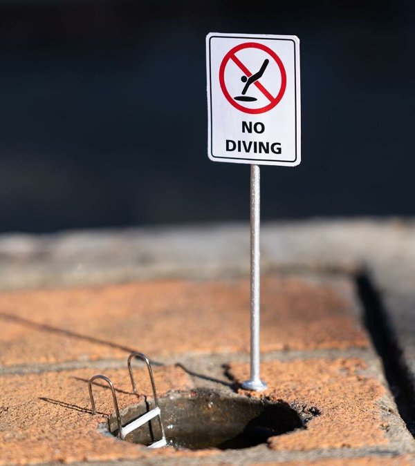 Hidden Easter Egg Signs In Town (30 pics)