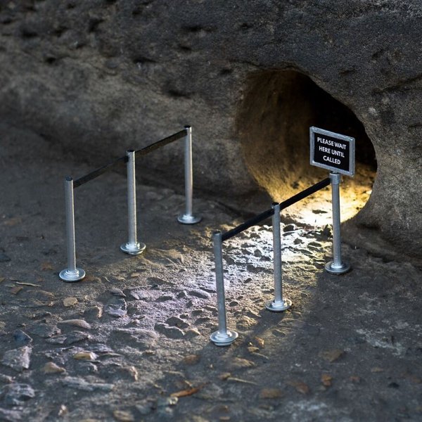 Hidden Easter Egg Signs In Town (30 pics)