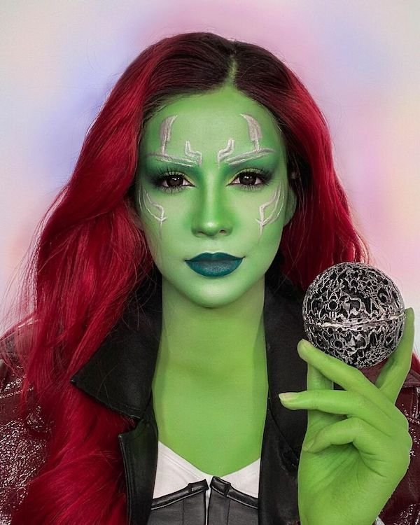 Makeup Transformations (24 pics)