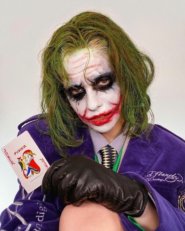 Makeup Transformations (24 pics)