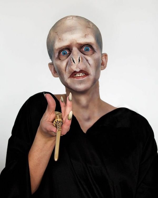 Makeup Transformations (24 pics)