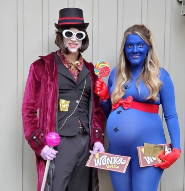 Pregnant Women In Halloween Costumes (28 pics)