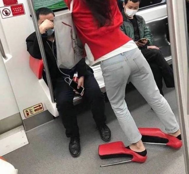 Weird Subway Passengers (32 pics)