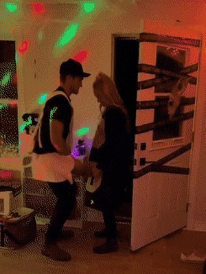 Acid Gifdump, November 4 (25 gifs)