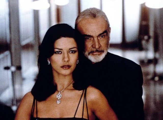 Movie Couples With Big Age Gaps (17 pics) Movie Couples With Big Age Gaps (17 pics)