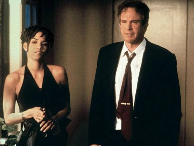 Movie Couples With Big Age Gaps (17 pics)