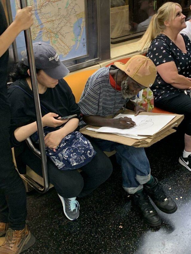 Subway Passengers (44 pics)