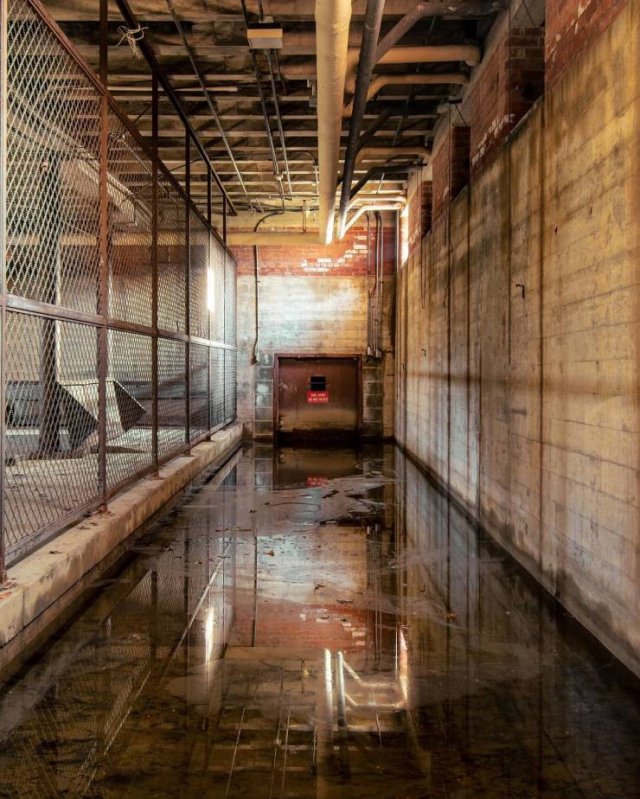 Abandoned Places (32 pics)
