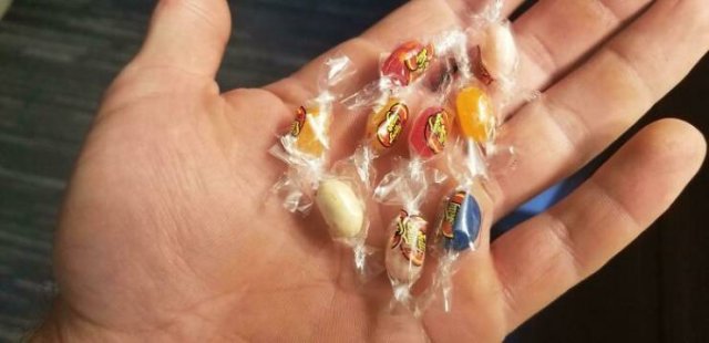 Useless Packaging (44 pics) Useless Packaging (44 pics)