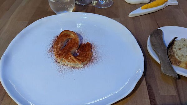 Woman Roasted Michelin Restaurant Meal (17 pics)