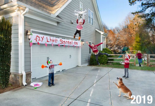 This Family Creates Christmas Card Every Year (19 pics)