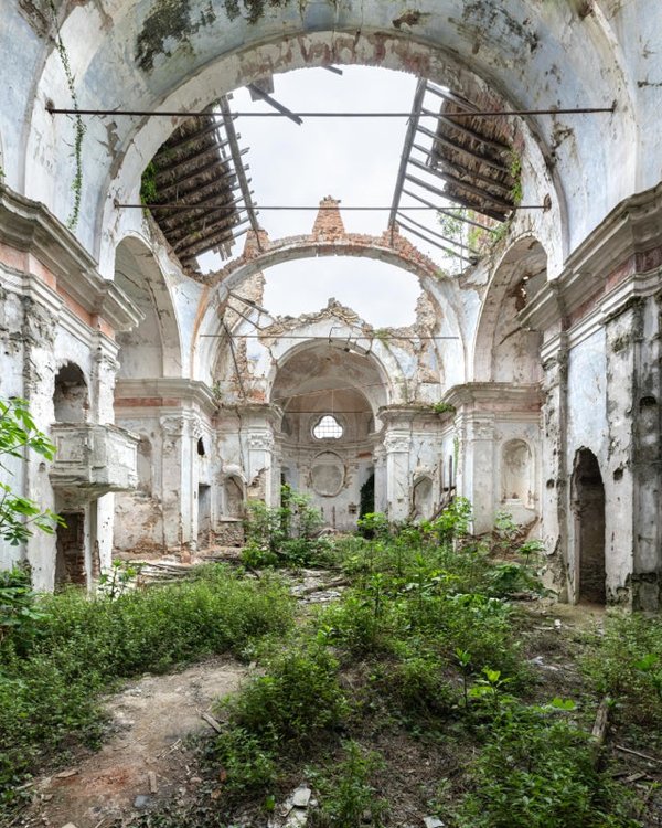 Beautiful Abandoned Places (20 pics) Beautiful Abandoned Places (20 pics)