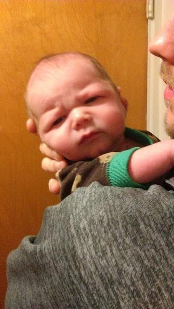 Babies With Adult Expressions (17 pics)