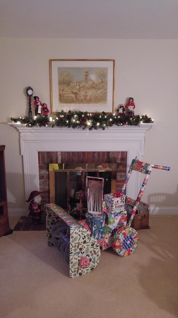 What's Inside These Presents? (19 pics)