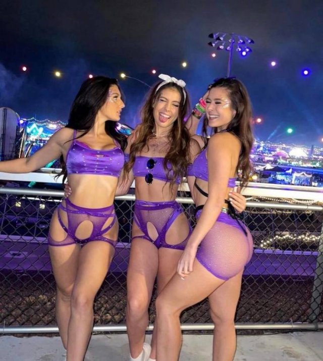 Festival Girls (47 pics)