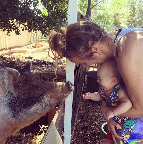 A Friendship Between Kids And Pets (18 pics) A Friendship Between Kids And Pets (18 pics)