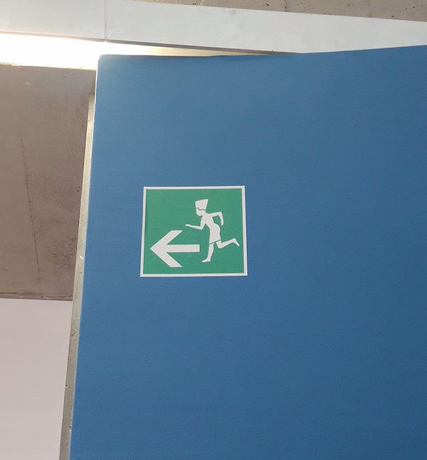 Fun In Museums (27 pics)