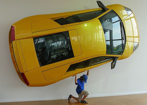 Fun In Museums (27 pics)