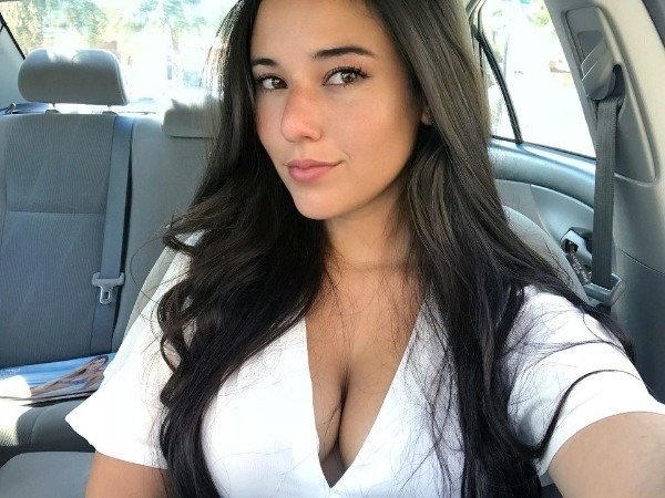 Hot Car Selfies (38 pics)