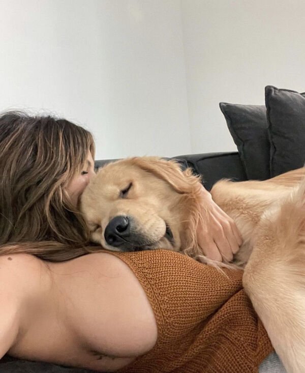 Girls With Dogs (33 pics)