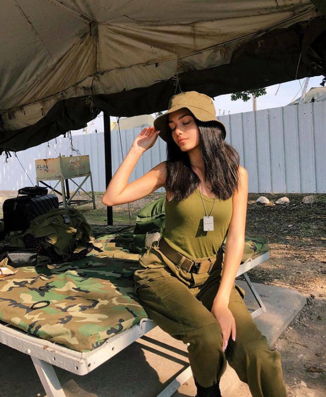 Israeli Defense Forces Girls (19 pics)