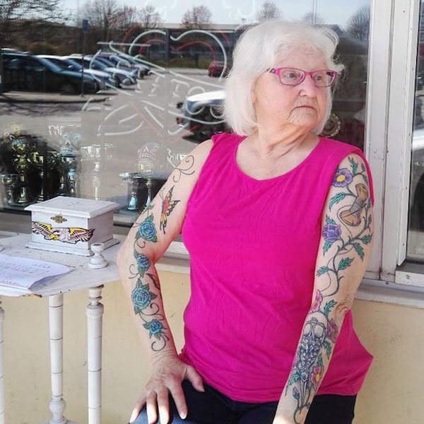 Old People With Great Tattoos (30 pics)