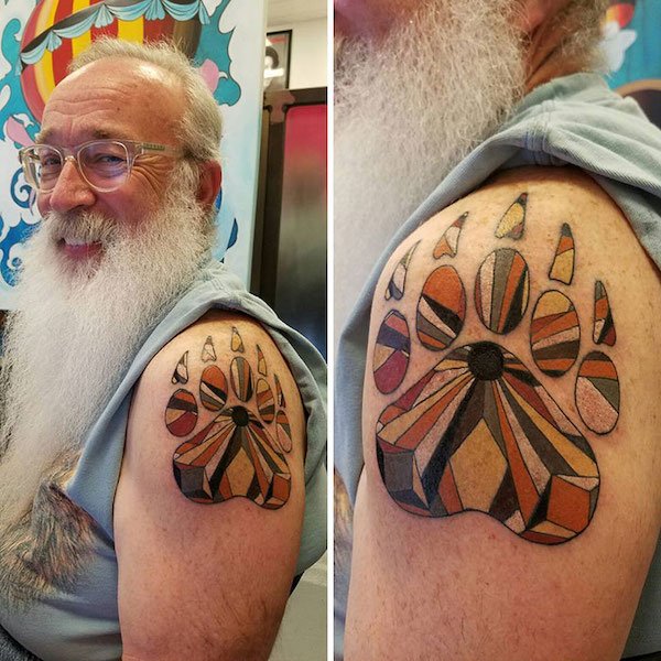 Old People With Great Tattoos (30 pics)