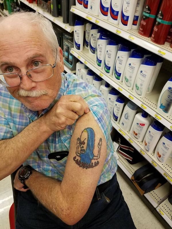 Old People With Great Tattoos (30 pics)