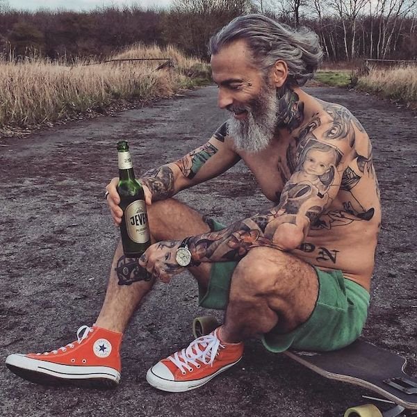 Old People With Great Tattoos (30 pics)