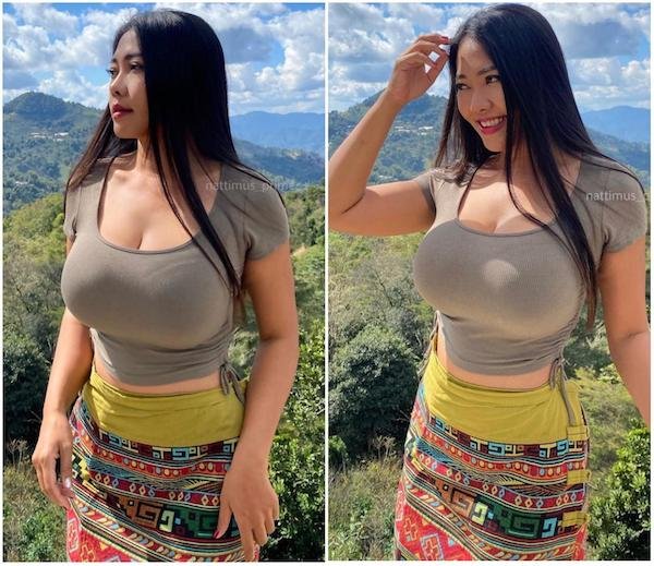 Busty Girls (39 pics)