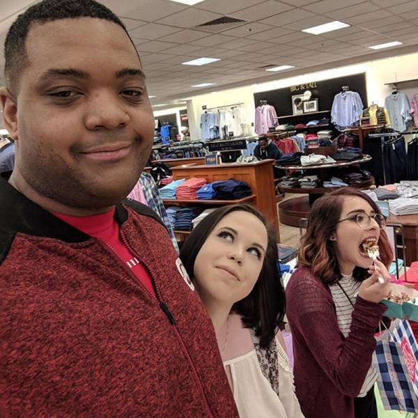 Everyone Deserves To Have Someone Who Looks At You Like This (26 pics)