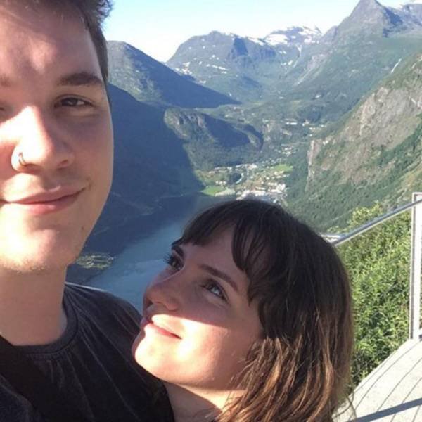 Everyone Deserves To Have Someone Who Looks At You Like This (26 pics)