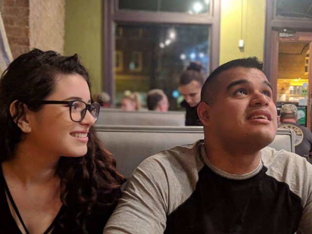 Everyone Deserves To Have Someone Who Looks At You Like This (26 pics)