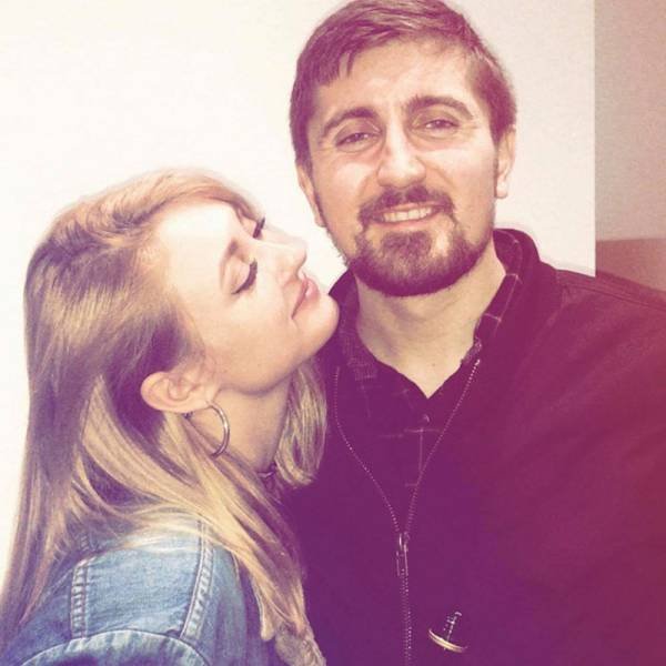 Everyone Deserves To Have Someone Who Looks At You Like This (26 pics)
