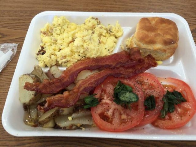 School Lunches In Different Countries (30 pics) School Lunches In Different Countries (30 pics)