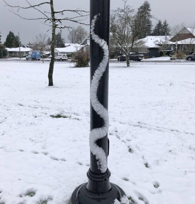 Awesome Winter Art (24 pics)