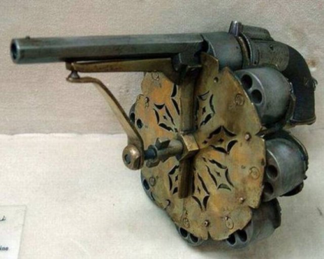 Odd Weapons (62 pics)