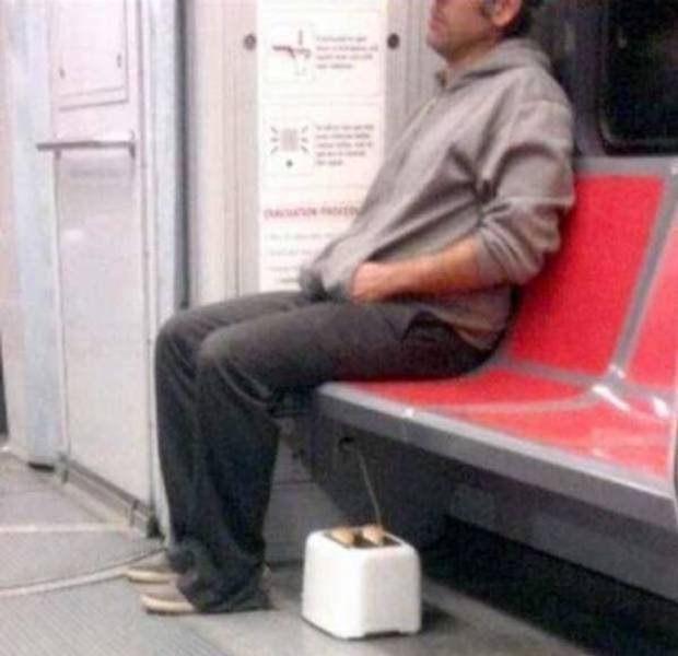 Oddities In The Subway (31 pics)