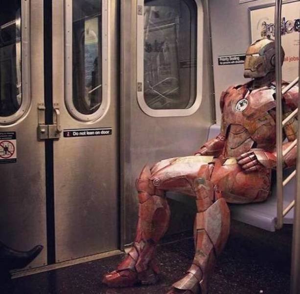 Oddities In The Subway (31 pics)