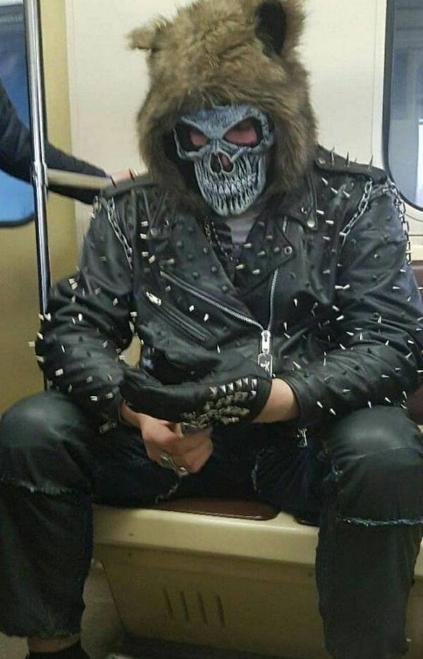 Oddities In The Subway (31 pics)