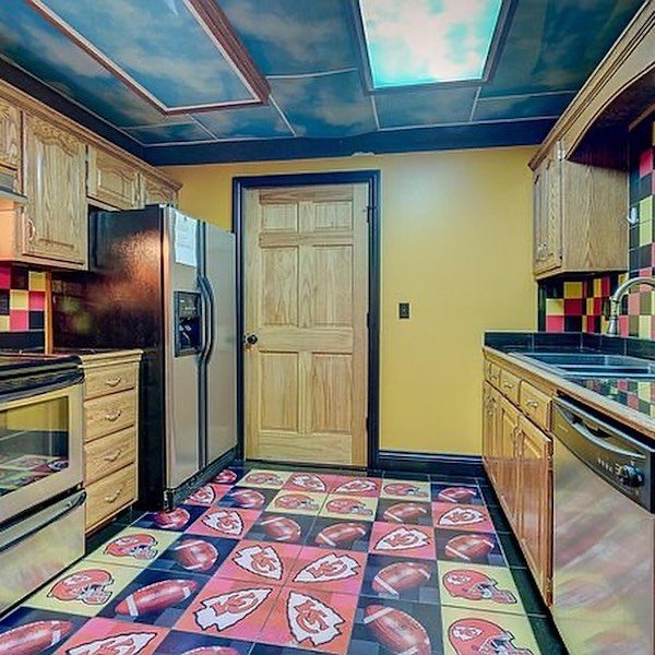 Odd Interiors (33 pics)